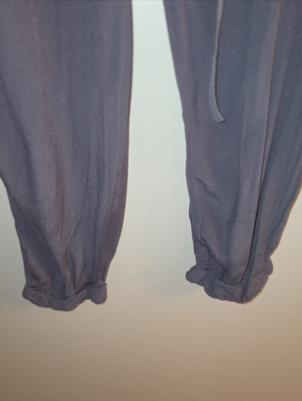 Aritzia Wilfred Hemmed Jogger Pants - Picture 3 of 9